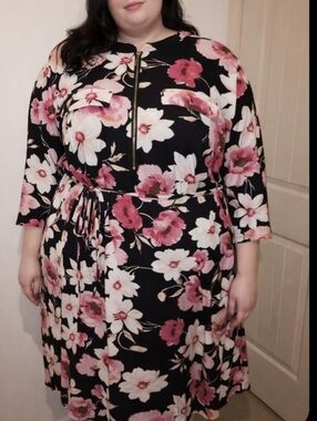 Magazine Xl Floral Adjustable Sleeve Tie Dress Half Zip